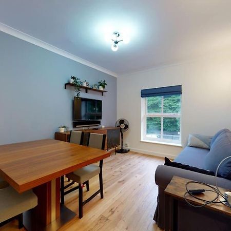 Lovely 2-Bedroom Flat Near Highgate London Exterior foto