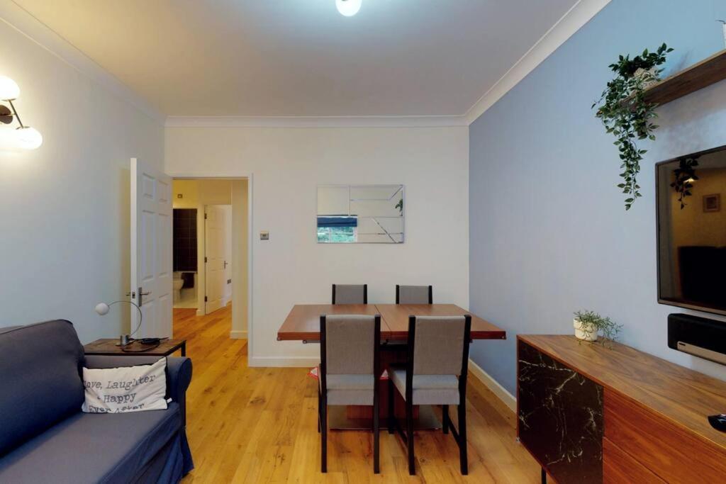 Lovely 2-Bedroom Flat Near Highgate London Exterior foto