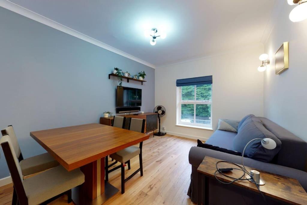 Lovely 2-Bedroom Flat Near Highgate London Exterior foto